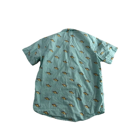 FifthSun 100% Cotton Men's Size Medium Novelty Button Up Shirt Shark Taco Surfer - Picture 9 of 9